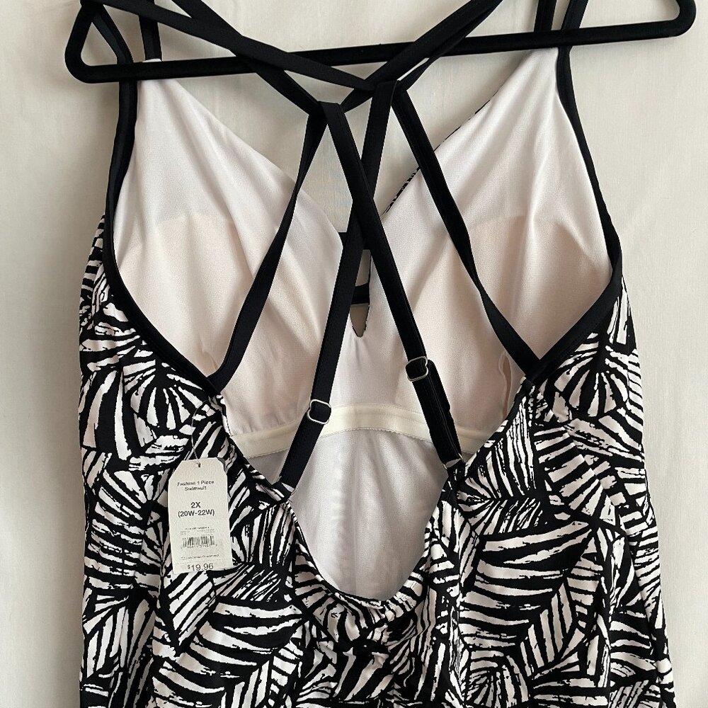 Time and Tru Women's Strappy One-Piece Swimsuit Size 2X- NEW! - Picture 4 of 8